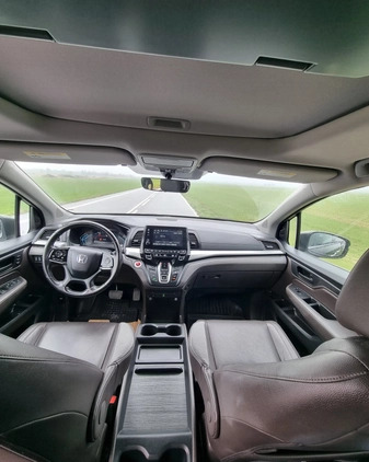 Honda Odyssey cena 94000 przebieg: 130000, rok produkcji 2017 z Ozorków małe 301